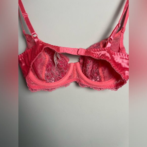Victoria Secret Pink Lace Underwire Bra 34C - Picture 3 of 8